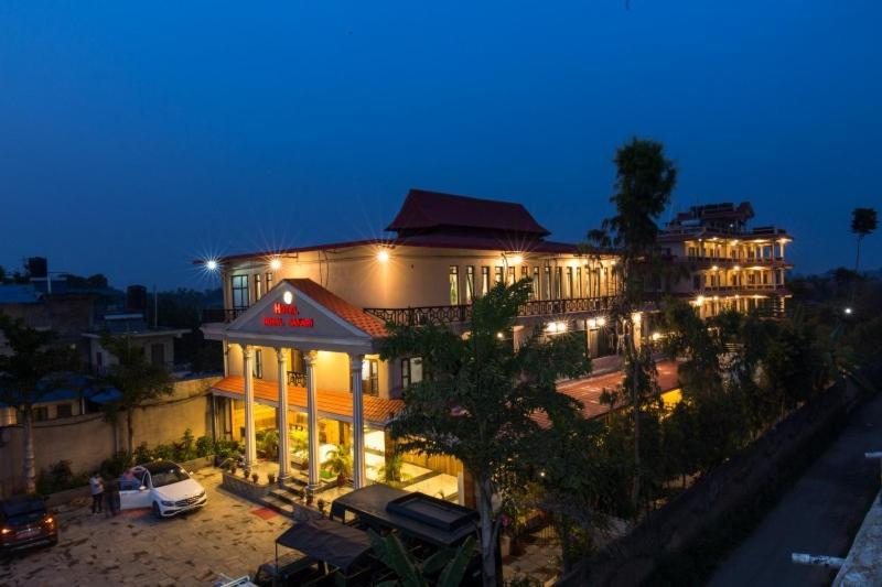 Hotel Royal Safari Chitwan Eksteriør bilde