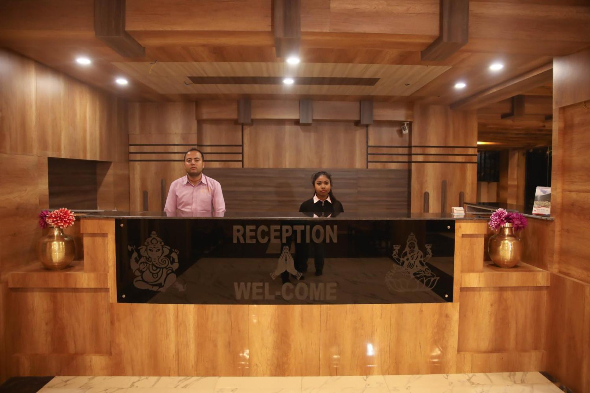 Hotel Royal Safari Chitwan Eksteriør bilde